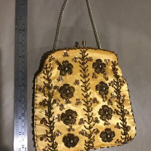 VINTAGE SHARONEE BEADED SMALL PURSE (PREOWNED)